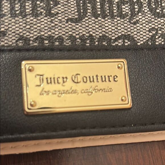 Juicy Couture Black and Gold Wallet - Picture 2 of 5
